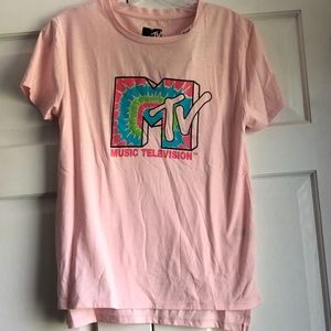 Graphic tee